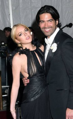 Lindsay Lohan, Brian Atwood Poiret için gelenler: King of Fashion - Metropolitan Museum of Art Kostüm Enstitüsü Gala, Metropolitan Sanat Müzesi, New York, Ny, Mayıs 07, 2007. Fotoğraf: Rob Rich / Everett Koleksiyonu