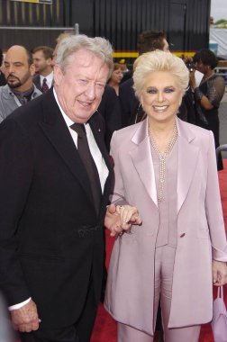 Tom Poston, Tv Land Ödülleri için gelenler de Suzanne Pleshette: Klasik Tv Bir Kutlama, Santa Monica Havaalanı Barker Hangar, Santa Monica, Ca, Pazar, Mart 13, 2005. Fotoğraf: Michael Germana / Everett Koleksiyonu