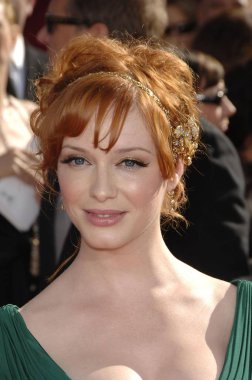 Christina Hendricks Gelenler için gelenler - 60 Yıllık Primetime Emmy Ödülleri, Nokia Theatre, Los Angeles, Ca, 21 Eylül 2008. Fotoğraf: Michael Germana / Everett Koleksiyonu