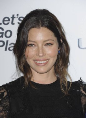 Jessica Biel Çevre Medya Ödülleri için gelenler 2015 (Ema), Warner Bros. Studios, Burbank, Ca Ekim 24, 2015. Fotoğraf: Elizabeth Goodenough / Everett Koleksiyonu