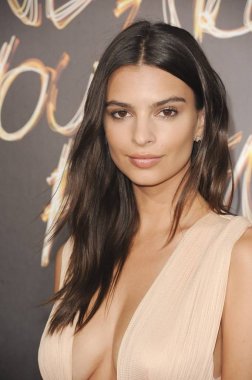 Emily Ratajkowski We Are Your Friends Premiere, Tcl Çince 6 Tiyatrolar (eski Grauman's), Los Angeles, Ca Ağustos 20, 2015 için gelenler. Fotoğraf: Elizabeth Goodenough / Everett Koleksiyonu