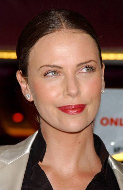 Charlize Theron Doğu Havana, Bağımsız Film Kanalı Ifc Merkezi, New York, Ny, Şubat 01, 2007 Premiere için gelenler. Fotoğraf: Kristin Callahan / Everett Koleksiyonu
