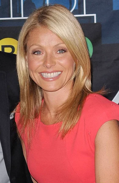 Kelly Ripa Dentro Para Kelly Ripa Figura Cera Revelando Madame — Fotografia de Stock