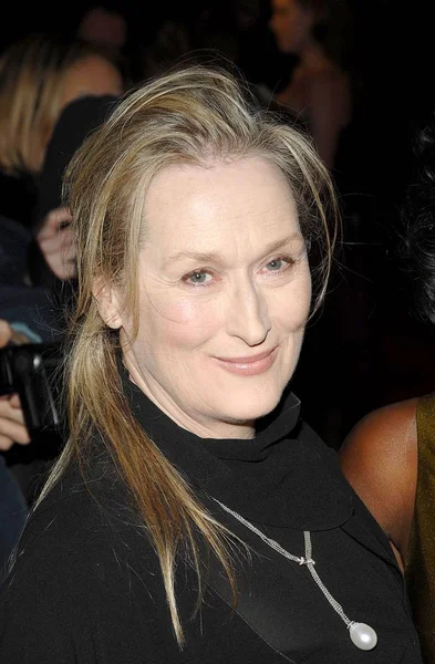 Meryl Streep Chegadas Para New York Premiere Doubt Paris Theatre — Fotografia de Stock