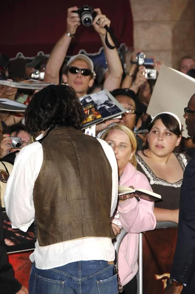 Johnny Depp Przy Przyjazdów Premiera Piratów Karaibów Świecie End Disneyland — Zdjęcie stockowe