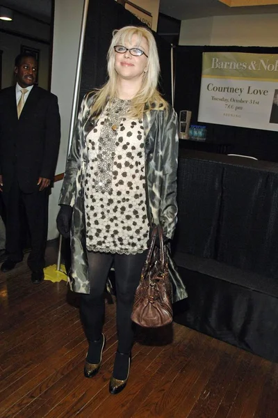 Courtney Love Store Appearance Dirty Blonde Diaries Courtney Love Booksigning — Stock Photo, Image