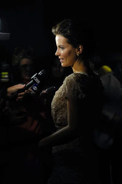 Kate Beckinsale Las Llegadas Para Nowhere Boy Special Screening Egyptian — Foto de Stock