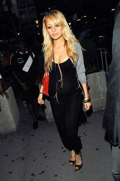 Nicole Richie Agli Arrivi Candids Arrivi Justin Timberlake Concert Madison — Foto Stock