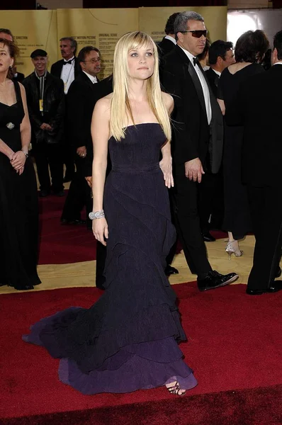 Reese Witherspoon Vistiendo Nina Ricci Por Olivier Theyskens Van Cleef — Foto de Stock