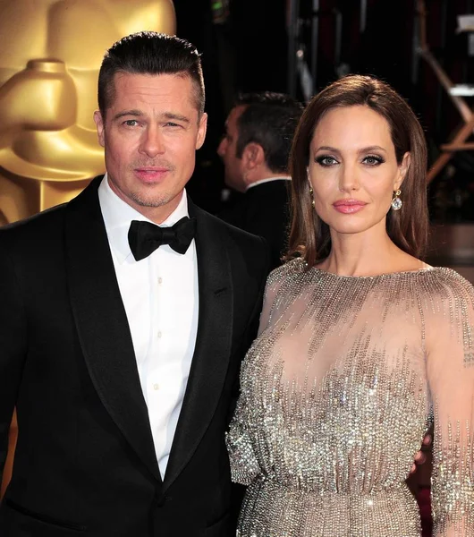 Brad Pitt Angelina Jolie Arrivals 86Th Annual Academy Awards Arrivals — Stock Photo, Image