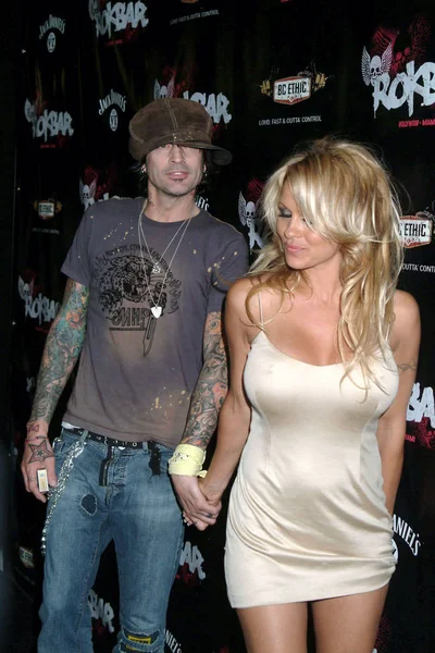 Tommy Lee Pamela Anderson Érkezések Rokbar Hollywood Launch Party Rokbar — Stock Fotó