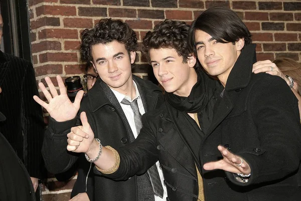 Jonas Brothers Kevin Jonas Nick Jonas Joe Jonas Talk Show — стоковое фото