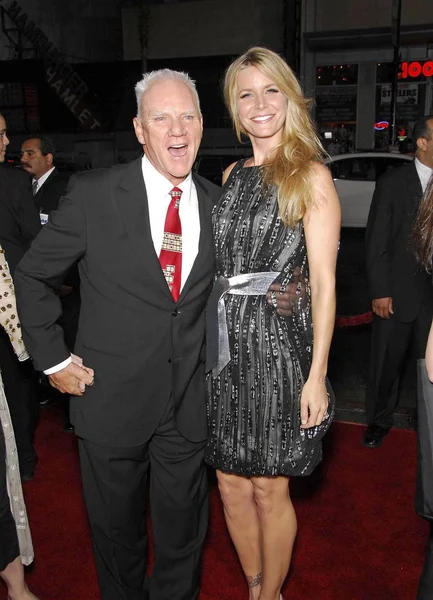 Malcolm Mcdowell Sheri Moon Chegadas Para Premiere Rob Zombie Halloween Fotos De Bancos De Imagens Sem Royalties