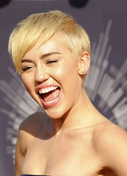 Miley Cyrus Przy Przyjazdów Mtv Video Music Awards Vma 2014 Obraz Stockowy