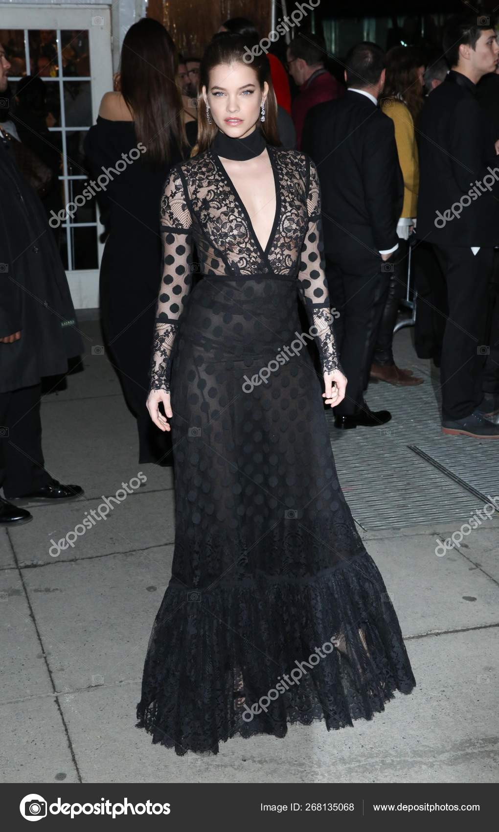 Barbara Palvin Wearing Elie Saab Gown Arrivals 19Th Annual Amfar