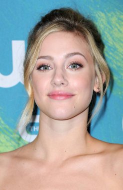 Lili Reinhart, CW Upfronts 2016 için gelenler, Londra Hotel, New York, NY Mayıs 19, 2016. Fotoğraf: Kristin Callahan/Everett Collection