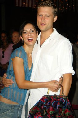Erin Cahill, Adam Grimes Dirty Deeds Dünya Prömiyeri için gelenler, Dga Directors Guild of America Theater, Los Angeles, Ca, Ağustos 23, 2005