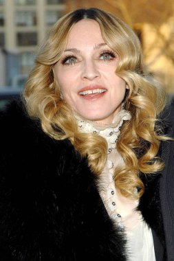 Madonna özel tarama Arthur ve Robin Hood, Tribeca sinemalar, New York, NY, 11 Ocak 2007 için ıninvisibles için gelenler. Fotoğraf: George Taylor/Everett Collection