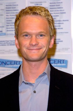 Neil Patrick Harris Proje Angel Food, Howard Fine Theater, Los Angeles, Ca, Kasım 12, 2005 için inconcert Benefit için gelenler. Fotoğraf: David Longendyke / Everett Koleksiyonu