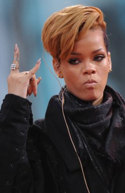 Rihanna Good Morning America Gma Konseri için sahnede - Rihanna, Abc Studios, New York City, Ny Kasım 24, 2009. Fotoğraf: Kristin Callahan / Everett Koleksiyonu