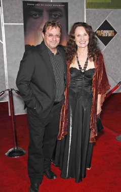 Stephen Root, Beth Grant No Country For Old Men Premiere, El Capitan Tiyatrosu, Los Angeles, Ca, 04 Kasım 2007 için gelenler. Fotoğraf: Michael Germana / Everett Koleksiyonu