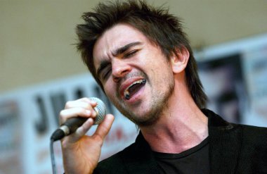 Juanes Yeni Albüm Lansmanı La Vida için basın toplantısında Juanes . . . Es Un Ratico, Universal Music Group Genel Merkezi, New York, Ny, 22 Ekim 2007. Fotoğraf: Kristin Callahan / Everett Koleksiyonu