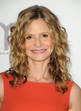 Kyra Sedgwick için gelenler 2011 Çevre Medya Ödülleri, Warner Bros. Studios, Burbank, Ca Ekim 15, 2011. Fotoğraf: Dee Cercone /Everett Collection