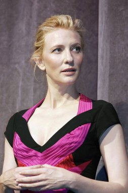 Cate Blanchett (Zac Posen Resort giyen) Elizabeth için gelen: The Golden Age Gala prömiyeri 32 yıllık Toronto Uluslararası Film Festivali, Roy Thomson Hall, Toronto, Kanada, on, Eylül 09, 2007. Fotoğraf: Myra/Everett Collection