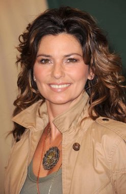 Shania Twain at-mağaza görünümünde Shania Twain kitap Imzalama için bu an, Barnes and Noble Book Store, New York, NY Mayıs 4, 2011. Fotoğraf: Kristin Callahan/Everett Collection