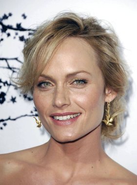 Amber Valletta Premonition Dünya Prömiyeri için gelenler, Arclight Hollywood Cinerama Dome, Los Angeles, Ca, Mart 12, 2007. Fotoğraf: Michael Germana / Everett Koleksiyonu