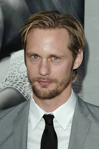 Alexander Skarsgard Vid Ankomst För True Blood Säsong Premiere Paramount — Stockfoto