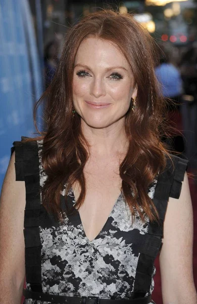 Julianne Moore Las Llegadas Para Kids All Right Estreno Landmark — Foto de Stock