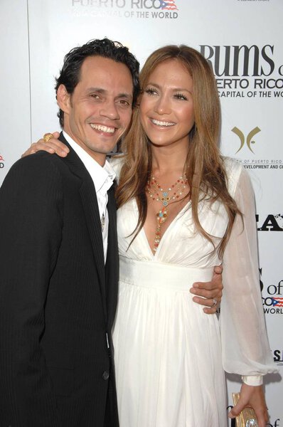 Marc Anthony, Jennifer Lopez at arrivals for EL CANTANTE Premiere, DGA Director 's Guild of America Theatre, Los Angeles, CA, July 31, 2007. Фото: Dee Cercone / Everett Collection

