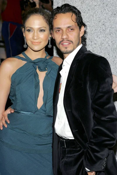 Jennifer Lopez Vestindo Vestido Rochas Marc Anthony Chegadas Para Wall — Fotografia de Stock