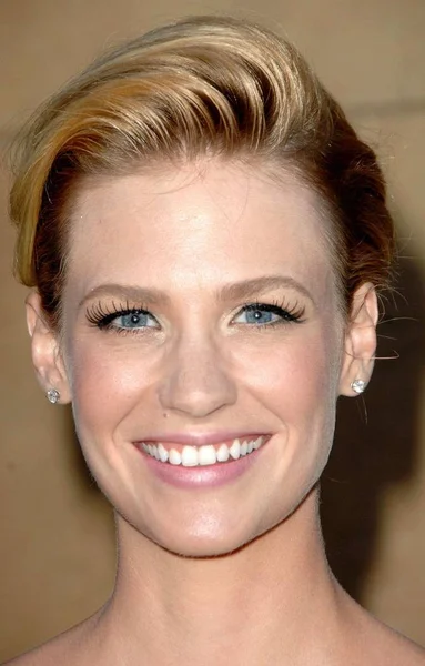 Januar Jones Bei Der Anreise Zur Premiere Von Mad Men — Stockfoto