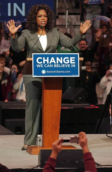 Oprah Winfrey Asistió Mitin Campaña Barack Obama Para Las Primarias — Foto de Stock