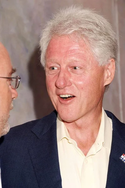 Bill Clinton Anwesenheit Für Hillary Clinton President Hamptons Fundraiser Home — Stockfoto