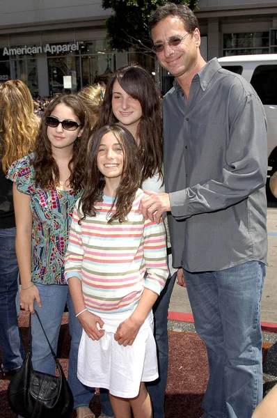 Bob Saget Arrivals Charlie Chocolate Factory Premiere Grauman Chinese Theatre — стоковое фото