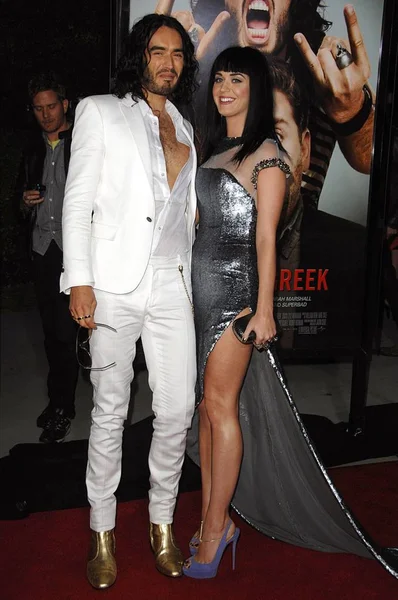 Russell Brand Katy Perry Bei Der Anreise Zur Griechischen Premiere — Stockfoto