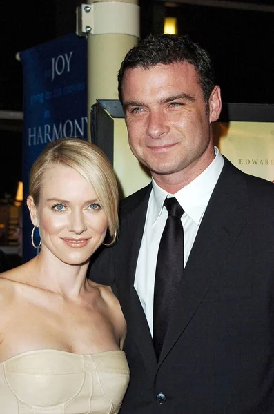 Naomi Watts Liev Schreiber Při Příjezdu Malovaného Závoje Arclight Kina — Stock fotografie