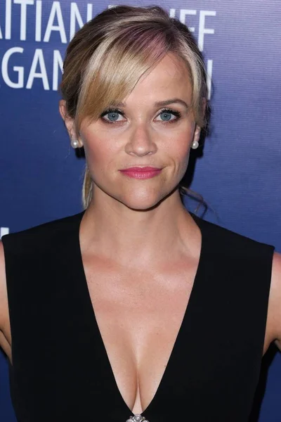 Reese Witherspoon Las Llegadas Para Ayuda Haiti Home Una Gala — Foto de Stock