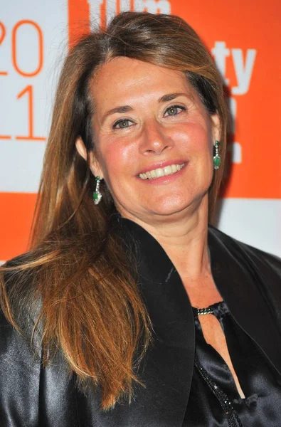 Lorraine Bracco George Harrison için gelenler: 49 New York Film Festivali 'nin Material World Premiere Living (Nyff), Lincoln Center Alice Tully Hall, New York, Ny Ekim 4, 2011. Fotoğraf: Gregorio T. Binuya / Everett Koleksiyonu