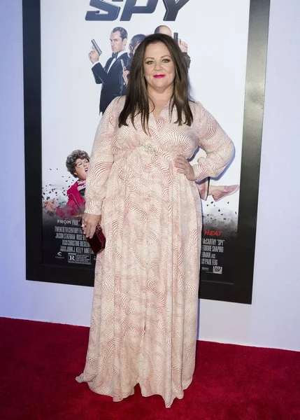 Melissa McCarthy (bir Melissa McCarthy seven7 elbise giyen) Spy Premiere, Loews Lincoln Square, New York, NY Haziran 1, 2015 için gelenler. Fotoğraf: Lev Radin/Everett Collection