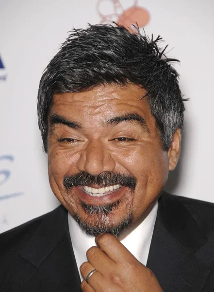 George Lopez Ved Ankomsten Til Årlige Gift Life Gala Century - Stock-foto