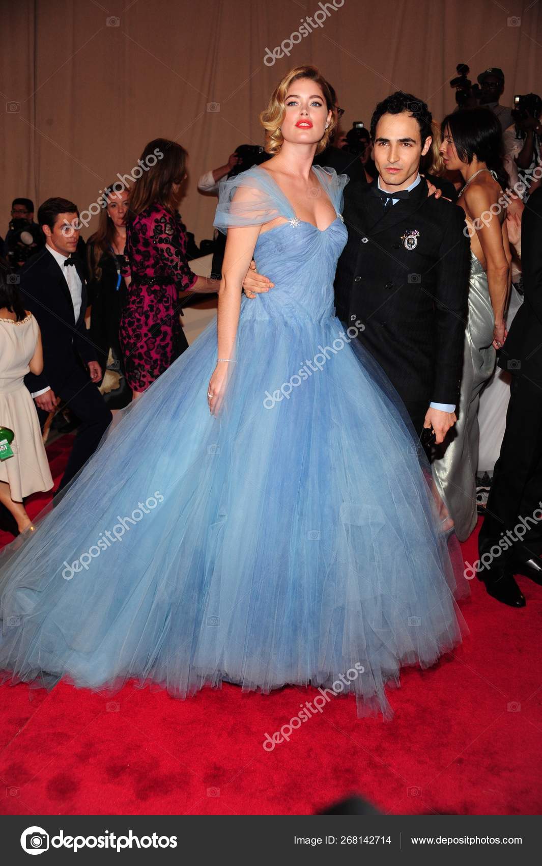 Doutzen Kroes Wearing Zac Posen Gown Zac Posen Arrivals Part