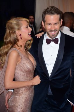 Blake Lively, Ryan Reynolds için gelenler ' Charles James: Beyond moda ' açılış gecesi Metropolitan Müzesi Sanat yıllık gala-Part 4, Anna Wintour kostüm Merkezi, New York, NY Mayıs 5, 2014