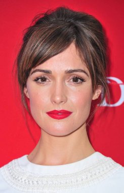 Rose Byrne hasar sezon beş prömiyeri, Paris Tiyatrosu, New York, NY Haziran 28, 2012 için gelenler. Fotoğraf: Gregorio T. Binuya/Everett Collection