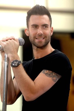 Adam Levine maroon için yerde 5 Gerçekleştirir Nbc Today Show Konser, Rockefeller Center, New York, Ny, Ağustos 17, 2007. Fotoğraf: George Taylor / Everett Koleksiyonu