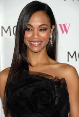 Zoe Saldana Moca 'nın 30. yıl dönümü galası için, Çağdaş Sanat Müzesi - Moca Grand Avenue, Los Angeles, Ca 14 Kasım 2009. Fotoğraf: Dee Cercone / Everett Koleksiyonu