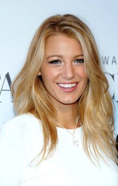 Blake Lively sadaka için Swarovski Kristalize Concept Store Grand Açılış Benefit için gelenler: su, Swarovski Kristalize Concept Store, New York, Ny Haziran 25, 2009. Fotoğraf: Desiree Navarro /Everett Collection